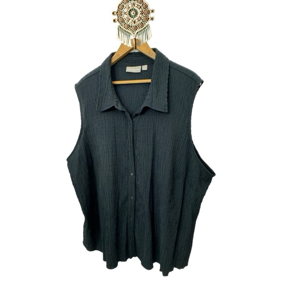 Croft & Barrow Women's Sz 3X Black Buttoned Crinkle Blouse Collared Sleeveless - Picture 1 of 6